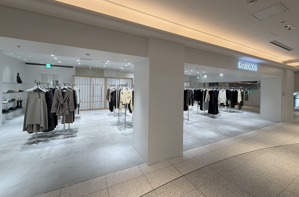STUDIOUS WOMENS 丸の内